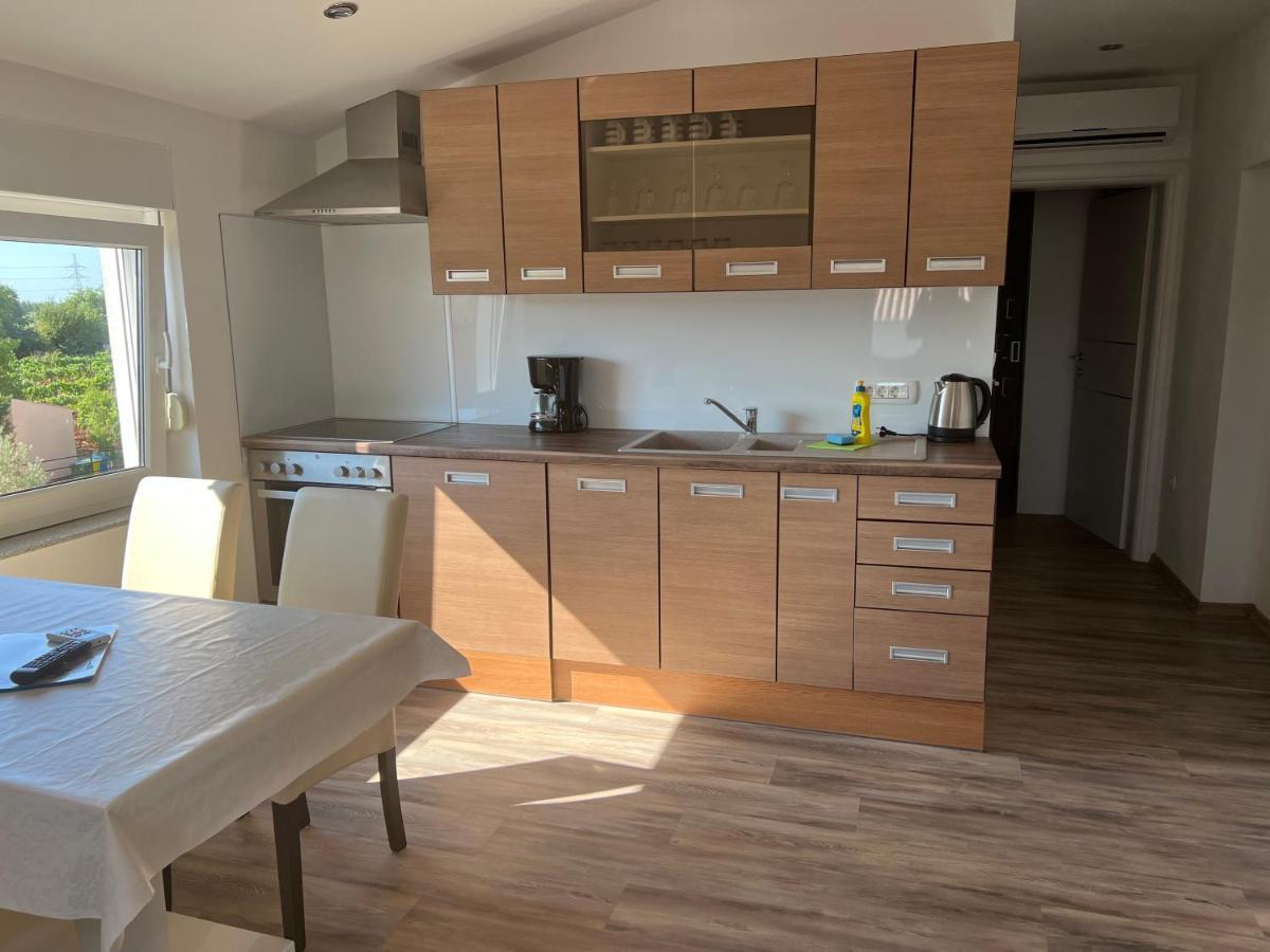 Apartments Ban Galižana エクステリア 写真
