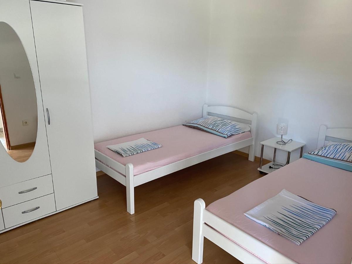 Apartments Ban Galižana エクステリア 写真